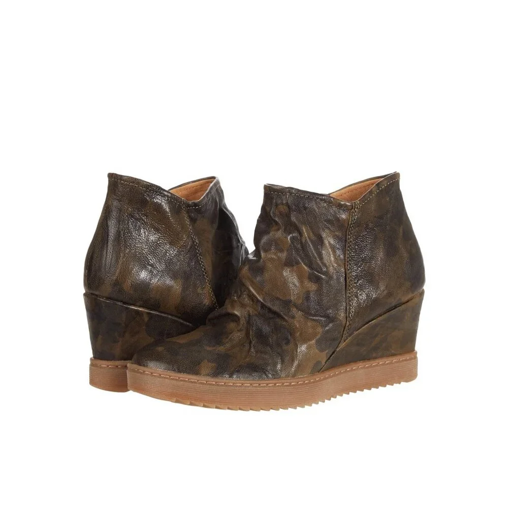 Sofft Sz. 9 New Siri Waterproof Leather Wedge Ankle Boot in Olive/Camouflage